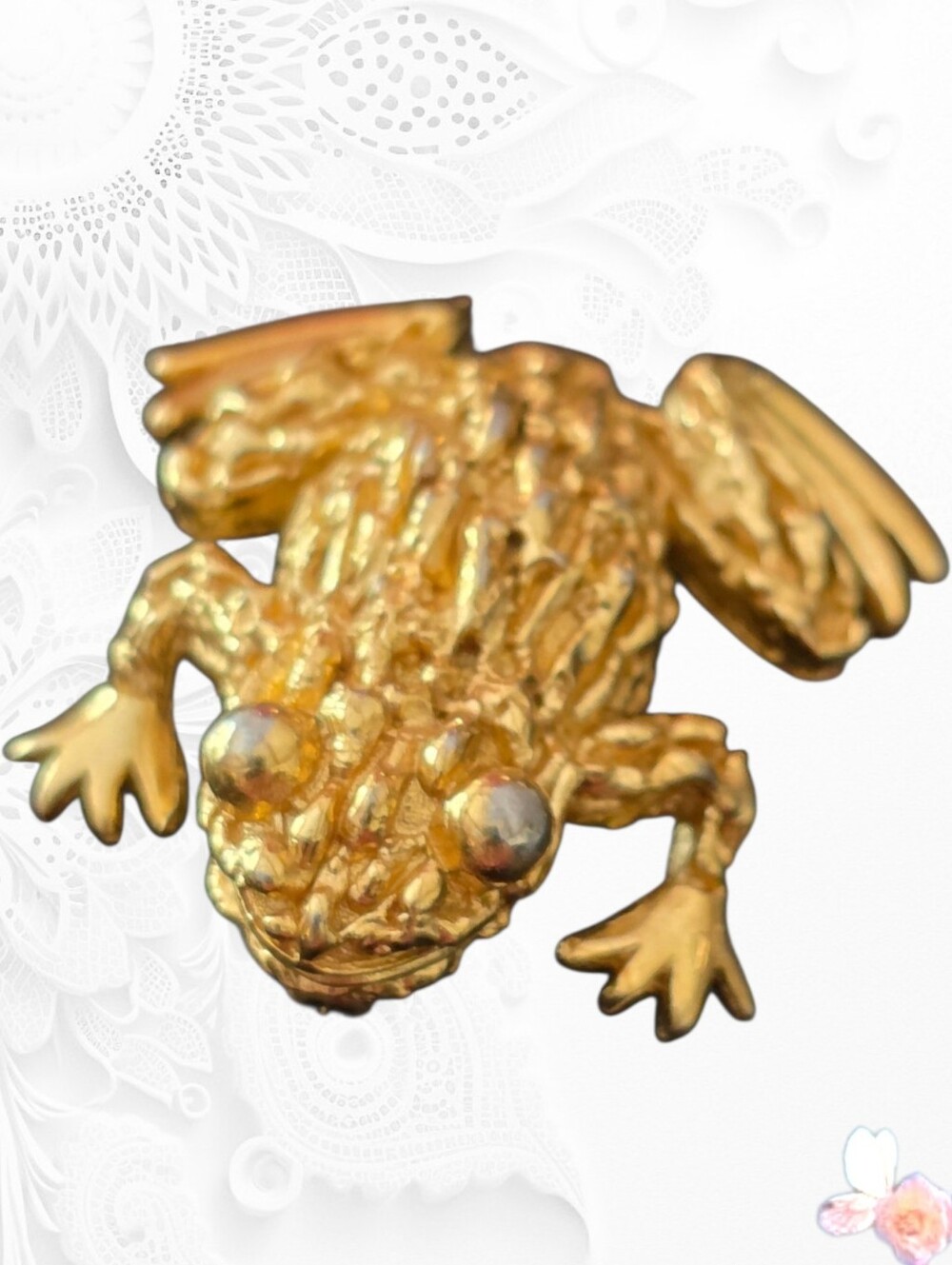Crown Trifari Frog Brooch Vintage Gold Tone Pin